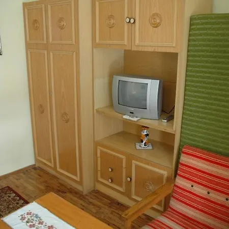 Abcd Apartmanhaz *